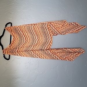 Geometric Shawl with Buttons on the shoulders